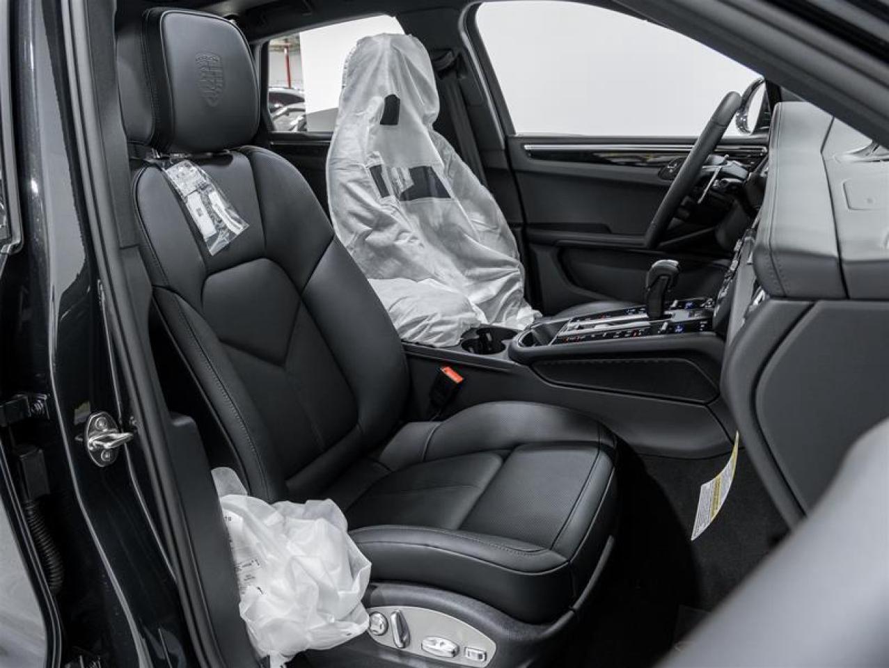 2025 Porsche Macan  Photo