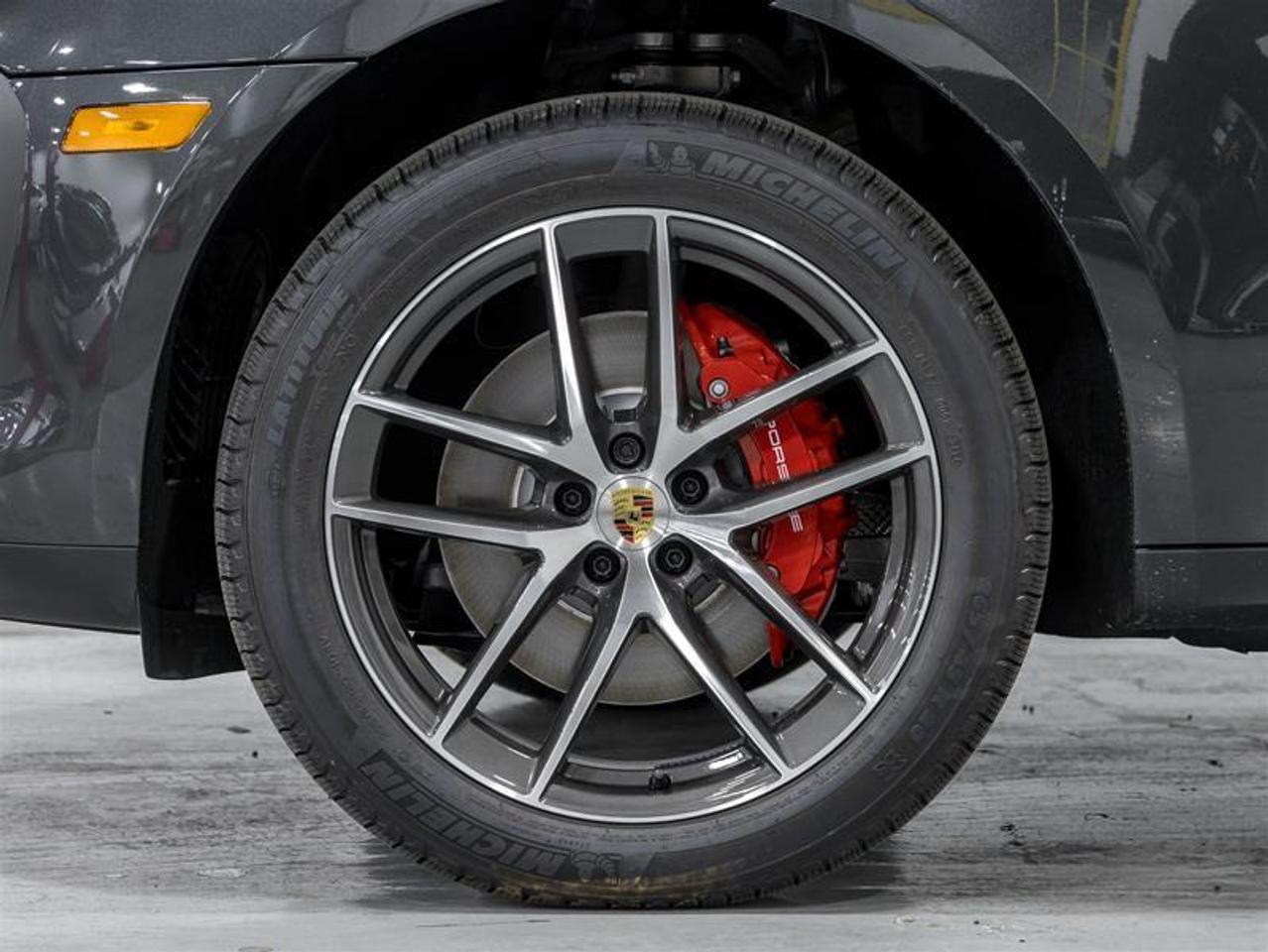 2025 Porsche Macan  Photo