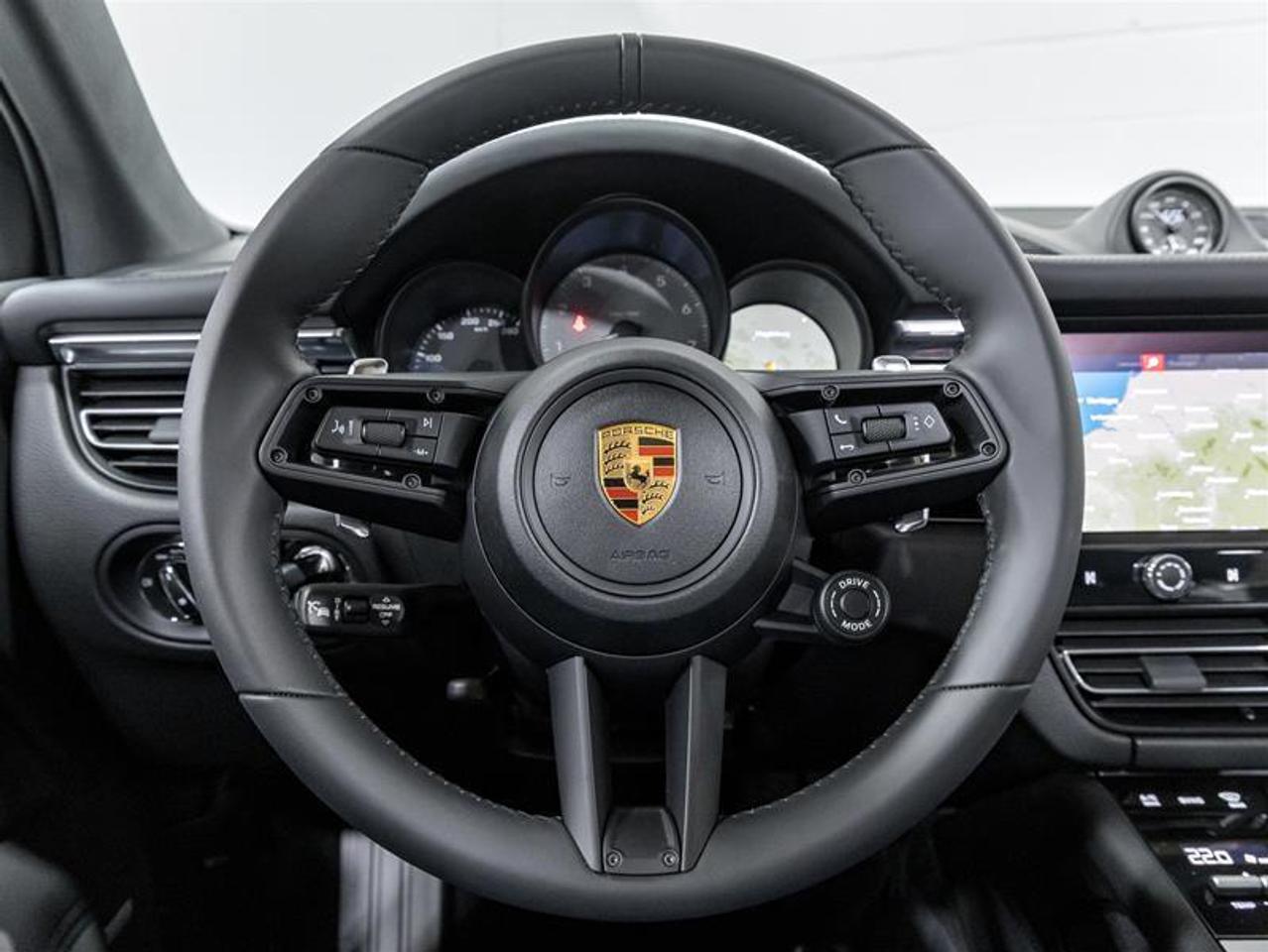2025 Porsche Macan  Photo
