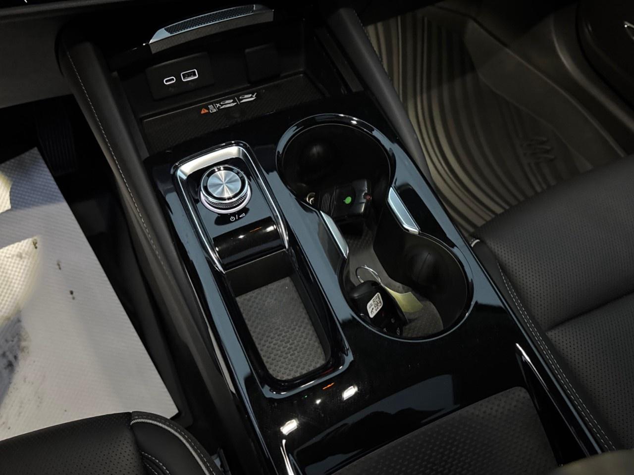 2026 Buick Envision AWD 4dr Avenir Photo