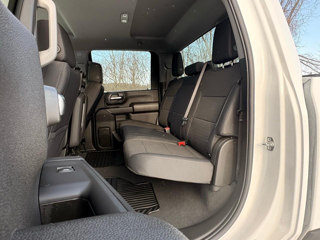 2026 Chevrolet SILVERADO 2500HD 4WD Crew Cab Standard Box Custom Photo