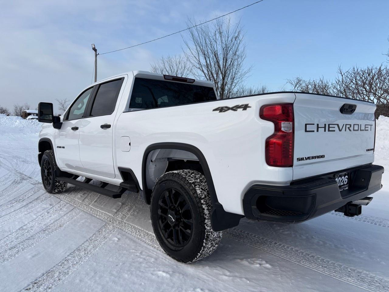 2026 Chevrolet SILVERADO 2500HD 4WD Crew Cab Standard Box Custom Photo