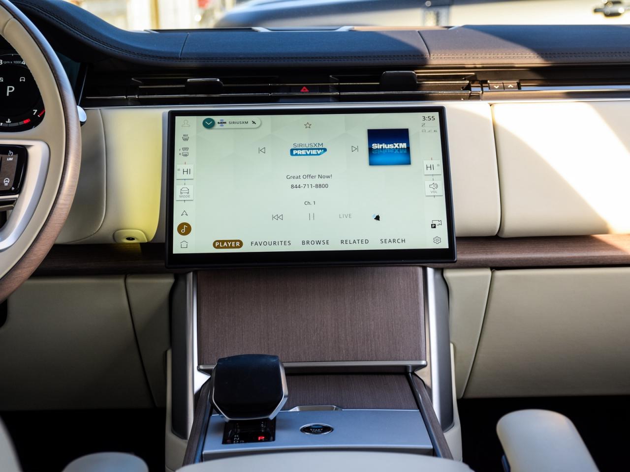 2025 Land Rover Range Rover NO LUX TAX RARE V6 WHITE ON PERLINO 23's LOW KM Photo