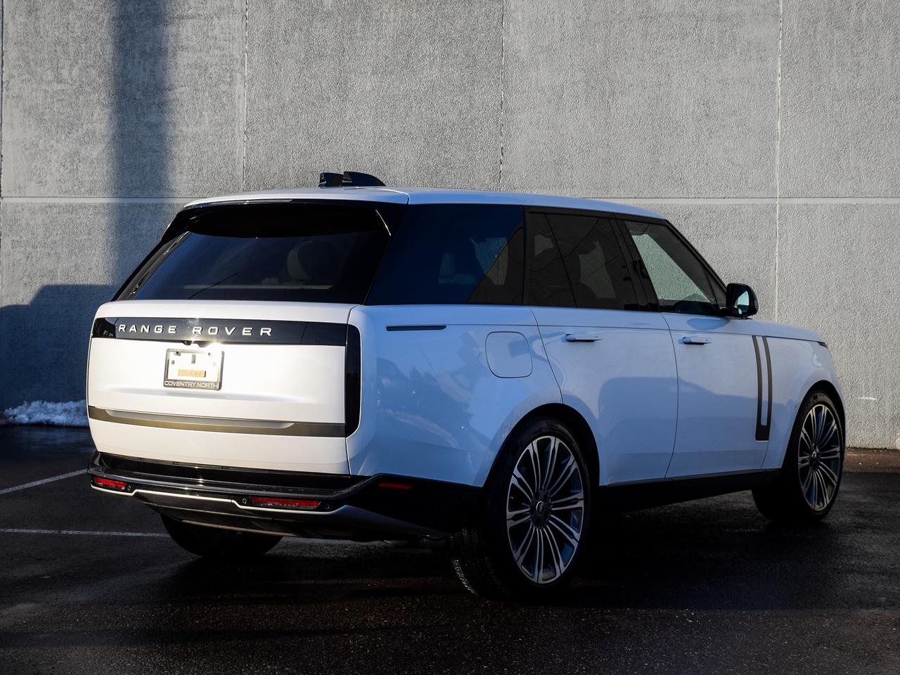 2025 Land Rover Range Rover NO LUX TAX RARE V6 WHITE ON PERLINO 23's LOW KM Photo