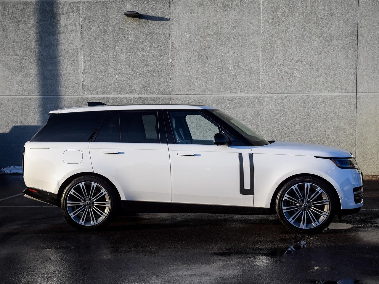 2025 Land Rover Range Rover NO LUX TAX RARE V6 WHITE ON PERLINO 23's LOW KM Photo