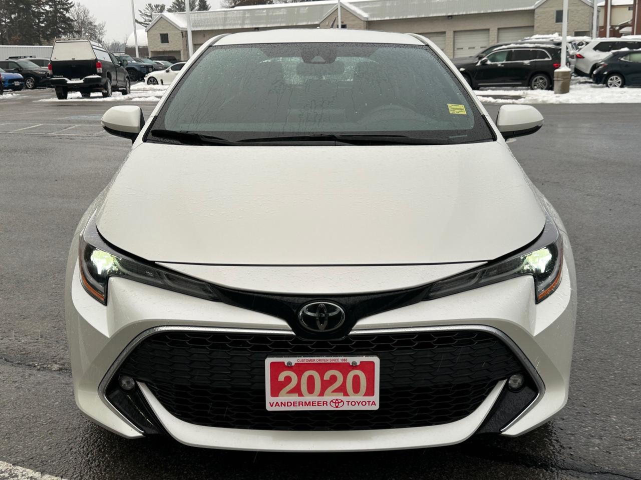 2020 Toyota Corolla Hatchback Base 5dr Photo2