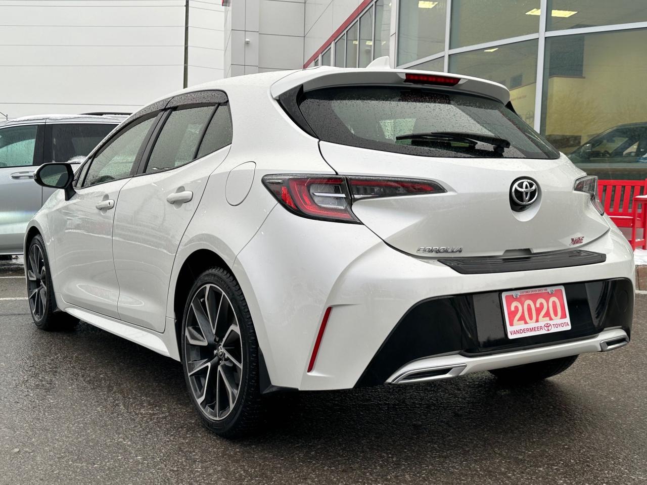 2020 Toyota Corolla Hatchback Base 5dr Photo