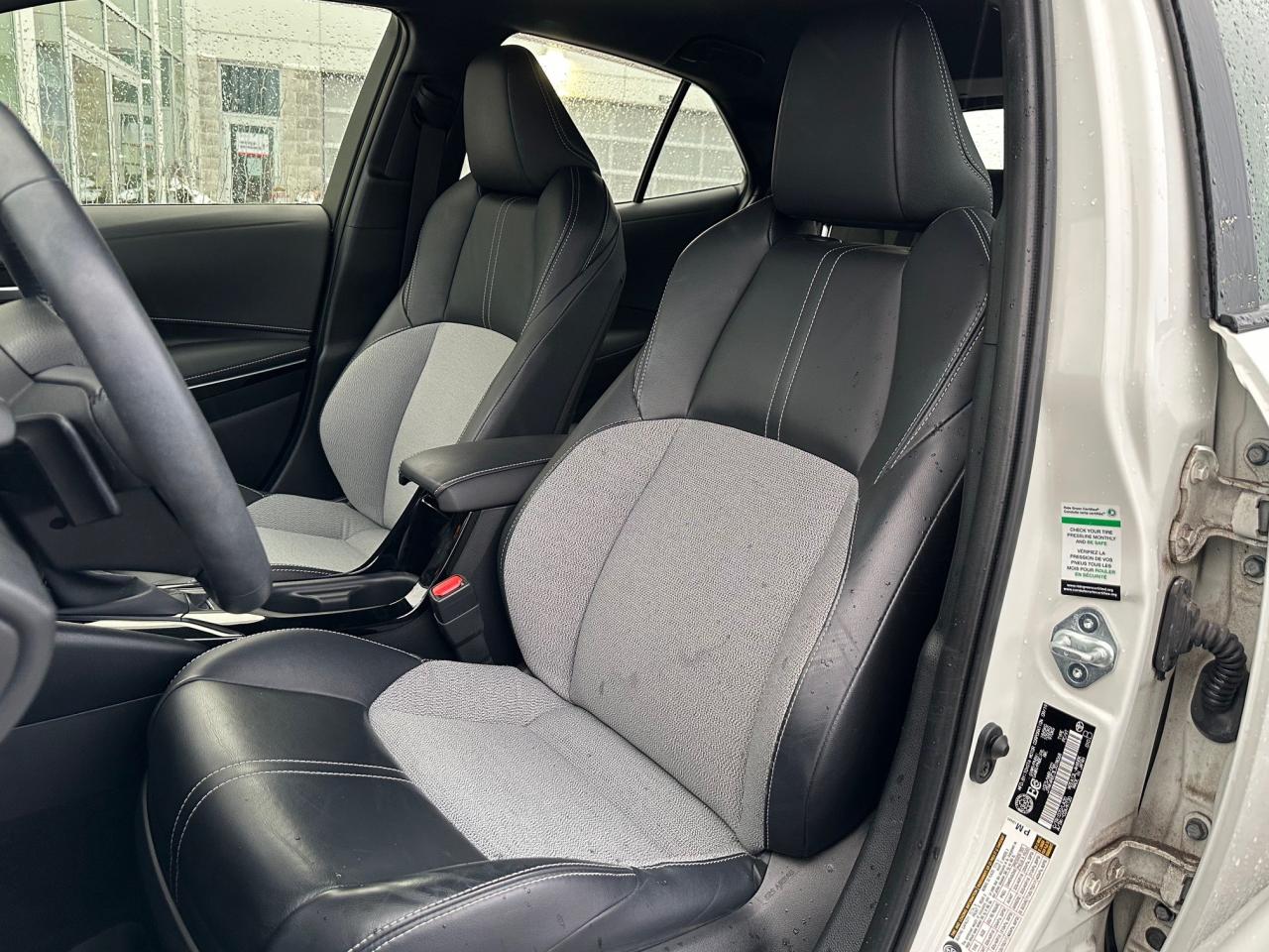 2020 Toyota Corolla Hatchback Base 5dr Photo