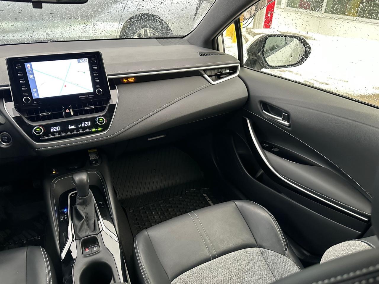 2020 Toyota Corolla Hatchback Base 5dr Photo