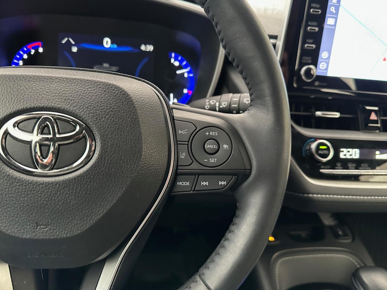 2020 Toyota Corolla Hatchback Base 5dr Photo