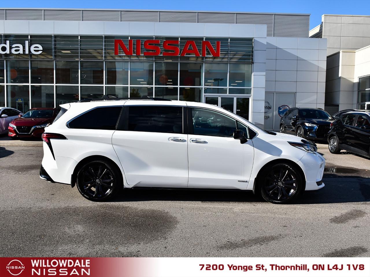 2021 Toyota Sienna XSE 7-Passenger 4dr Front-Wheel Drive Passenger Van Photo4