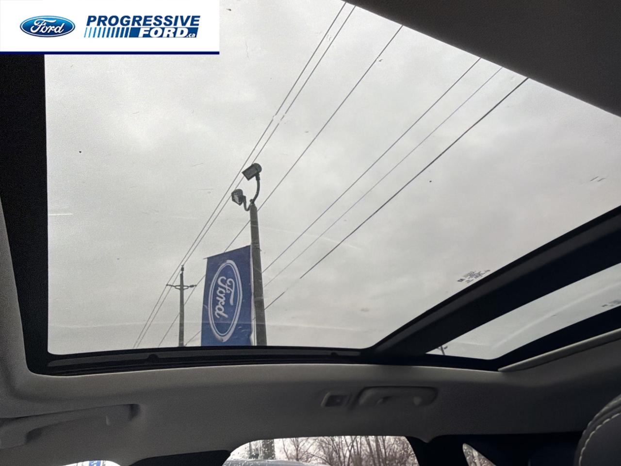 2023 Ford Escape Platinum 4dr All-Wheel Drive Photo