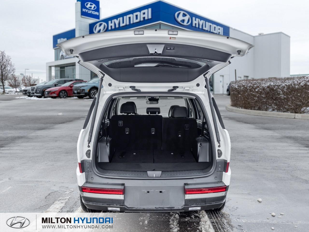 2024 Hyundai Santa Fe HEV Preferred w/Trend Package 4dr All-Wheel Drive Photo