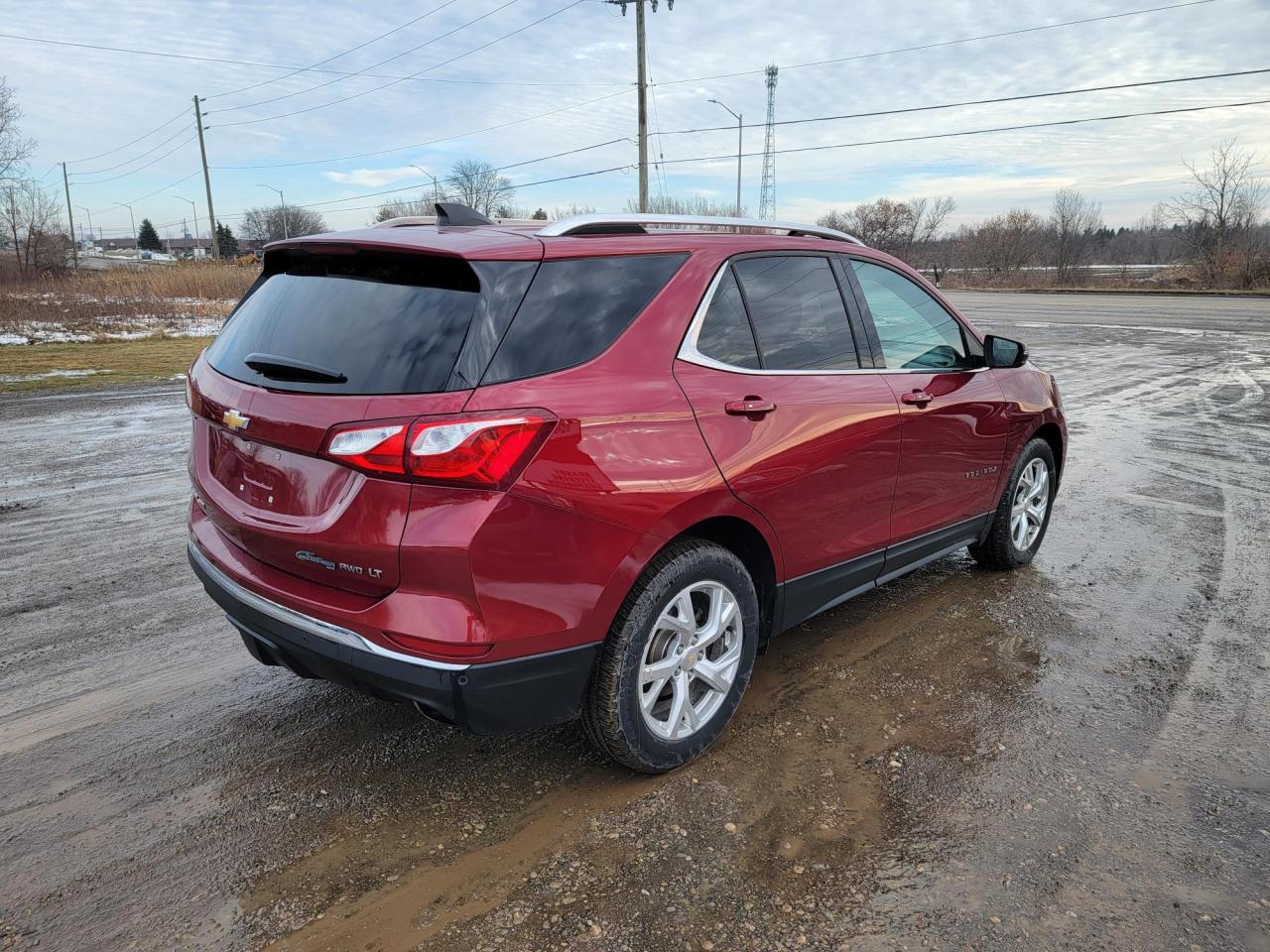 2019 Chevrolet Equinox AWD LT Photo2