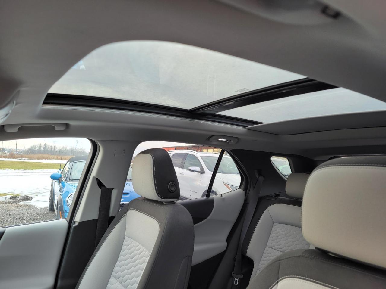 2019 Chevrolet Equinox AWD LT Photo