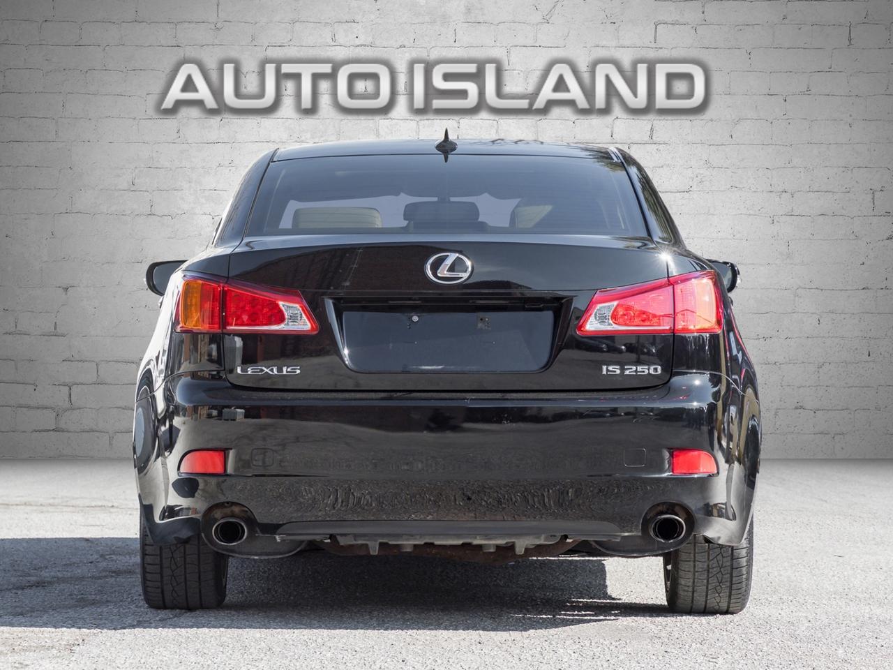 2009 Lexus IS RWD, LEATHER, SUNROOF Photo