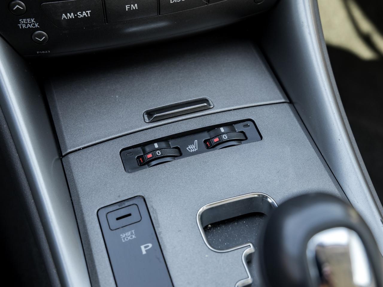 2009 Lexus IS RWD, LEATHER, SUNROOF Photo