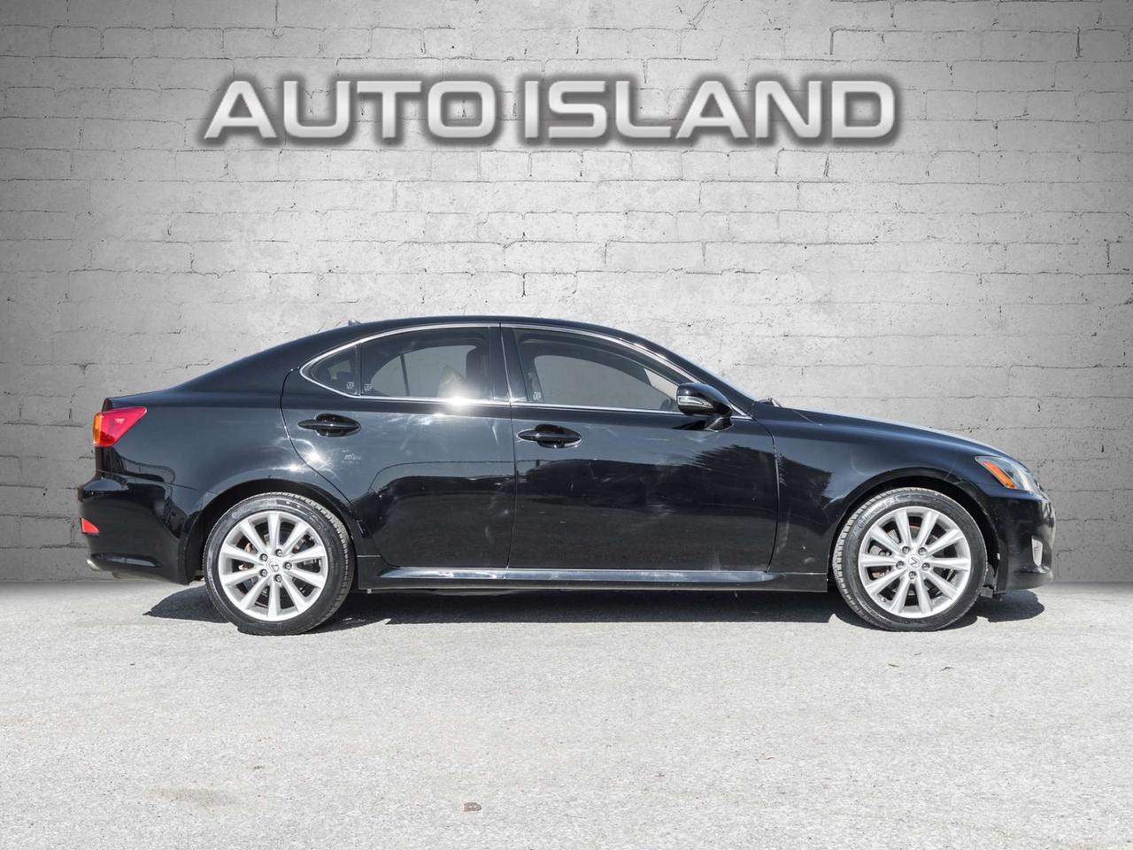 2009 Lexus IS 250 RWD -Leather-Sunroof-Heated Seats-Push Start-Smart Key- Photo2