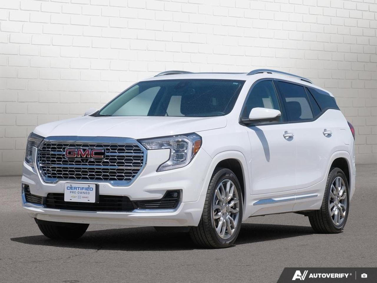 2023 GMC Terrain AWD Denali Photo0