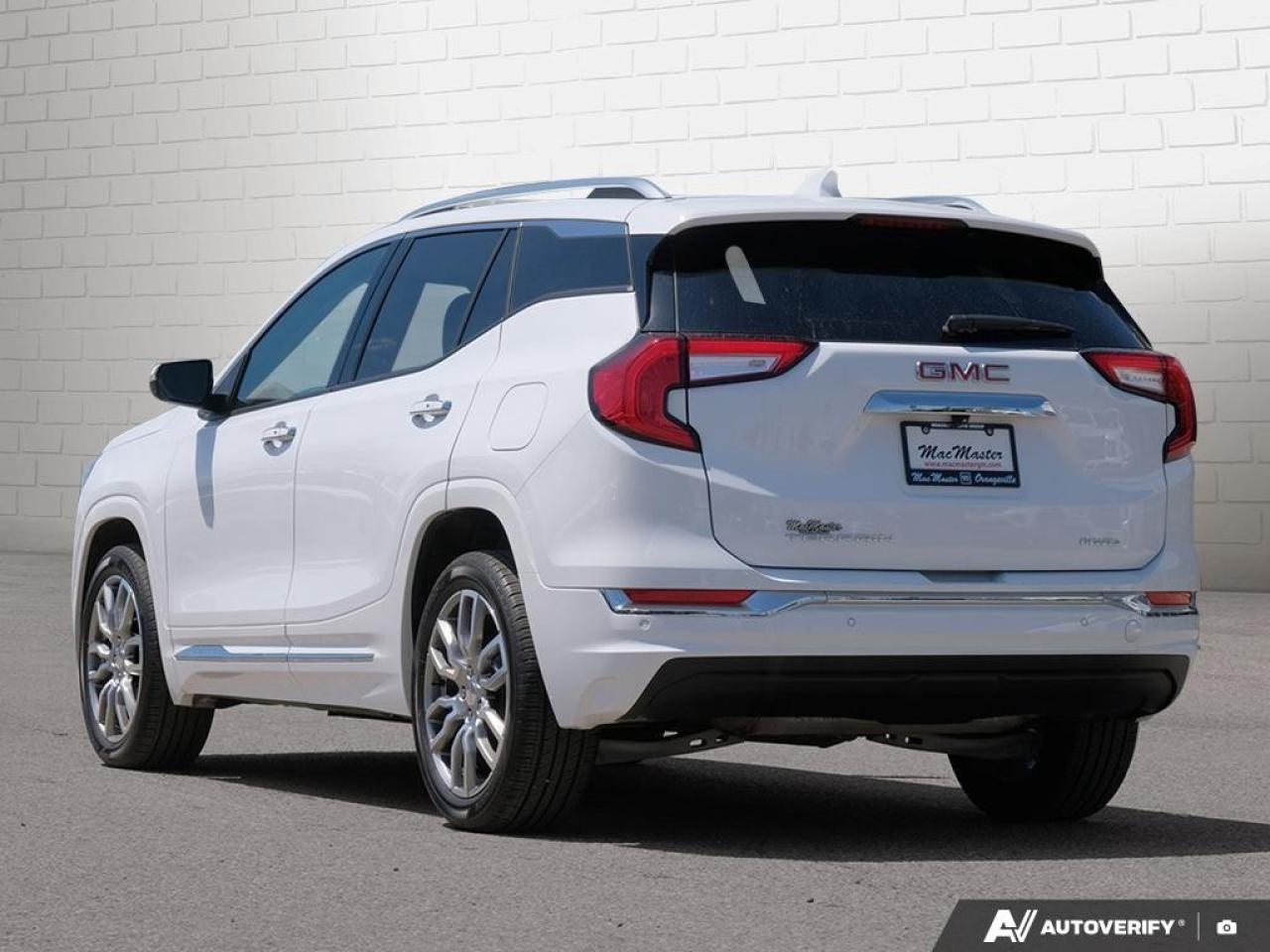 2023 GMC Terrain AWD Denali Photo2