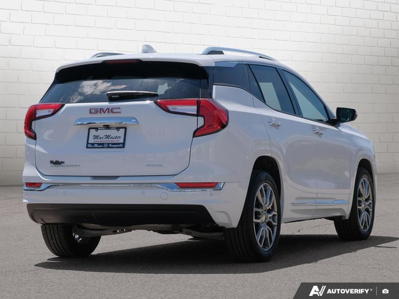 2023 GMC Terrain AWD Denali Photo