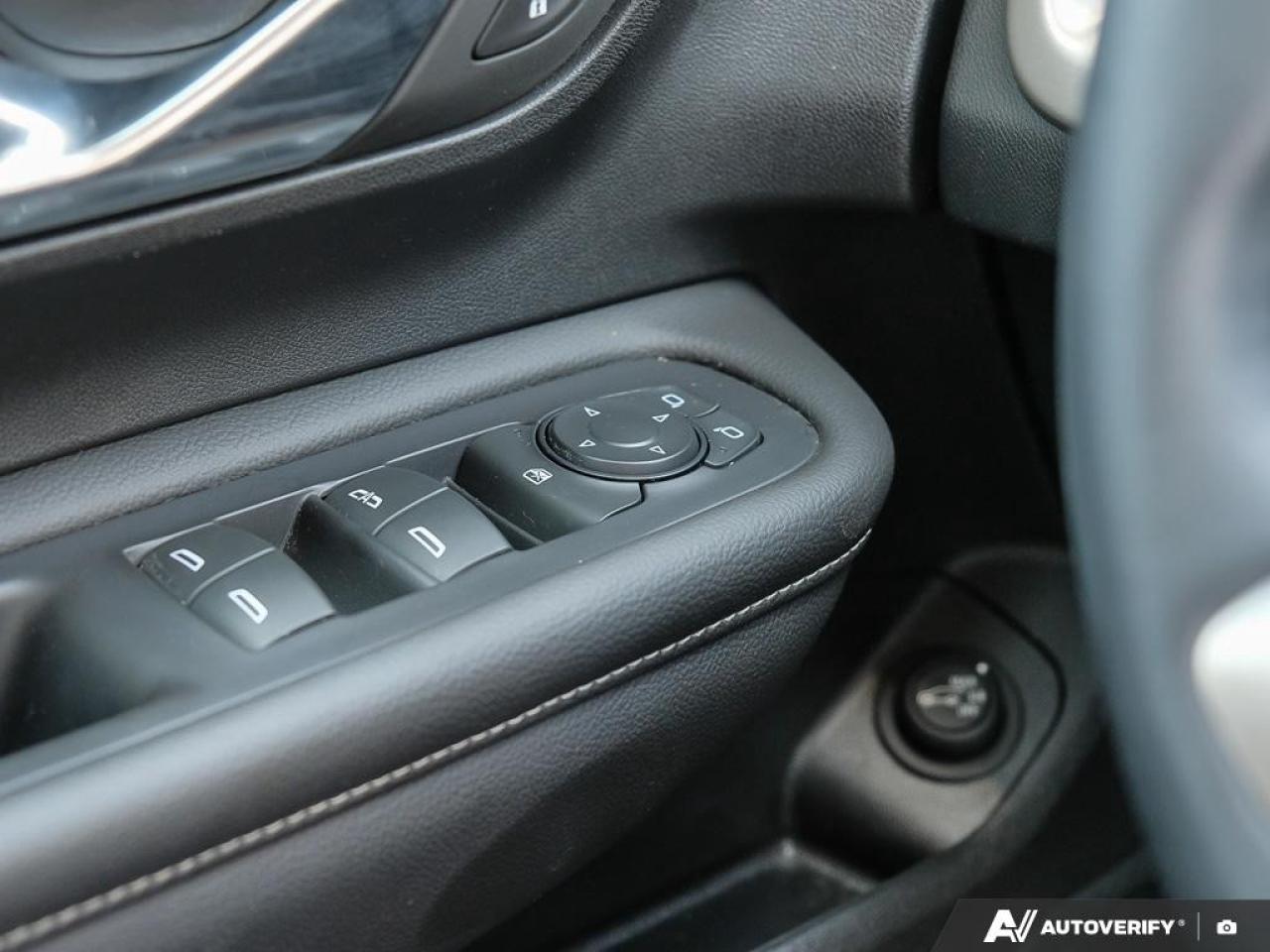 2023 GMC Terrain AWD Denali Photo