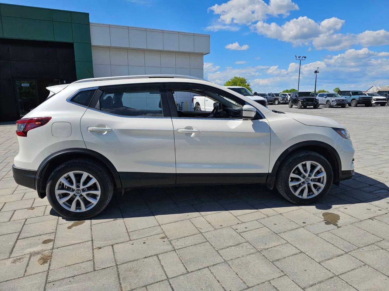 2023 Nissan Qashqai SV 4dr All-wheel Drive Photo3