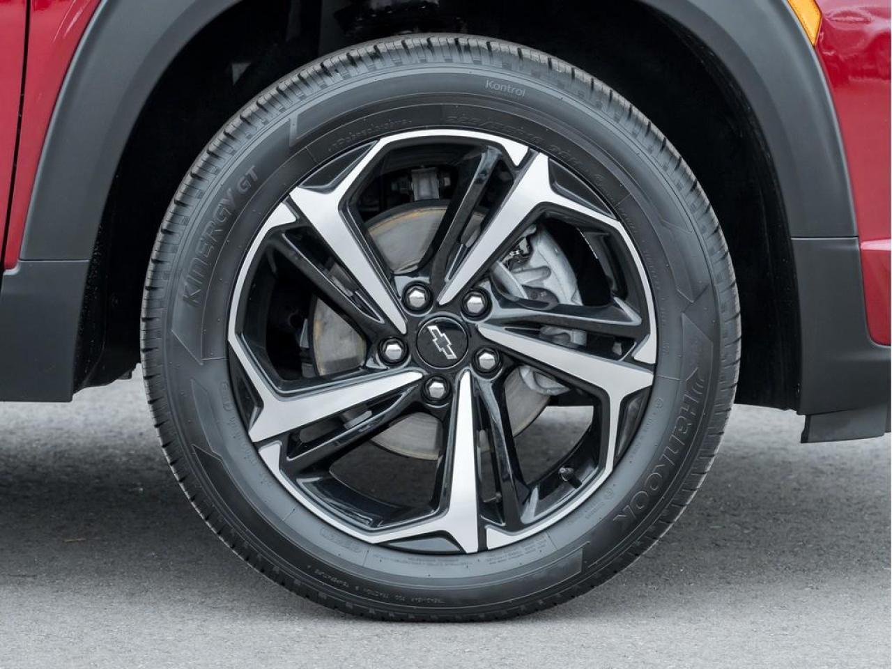 2023 Chevrolet TrailBlazer RS All-Wheel Drive Photo3