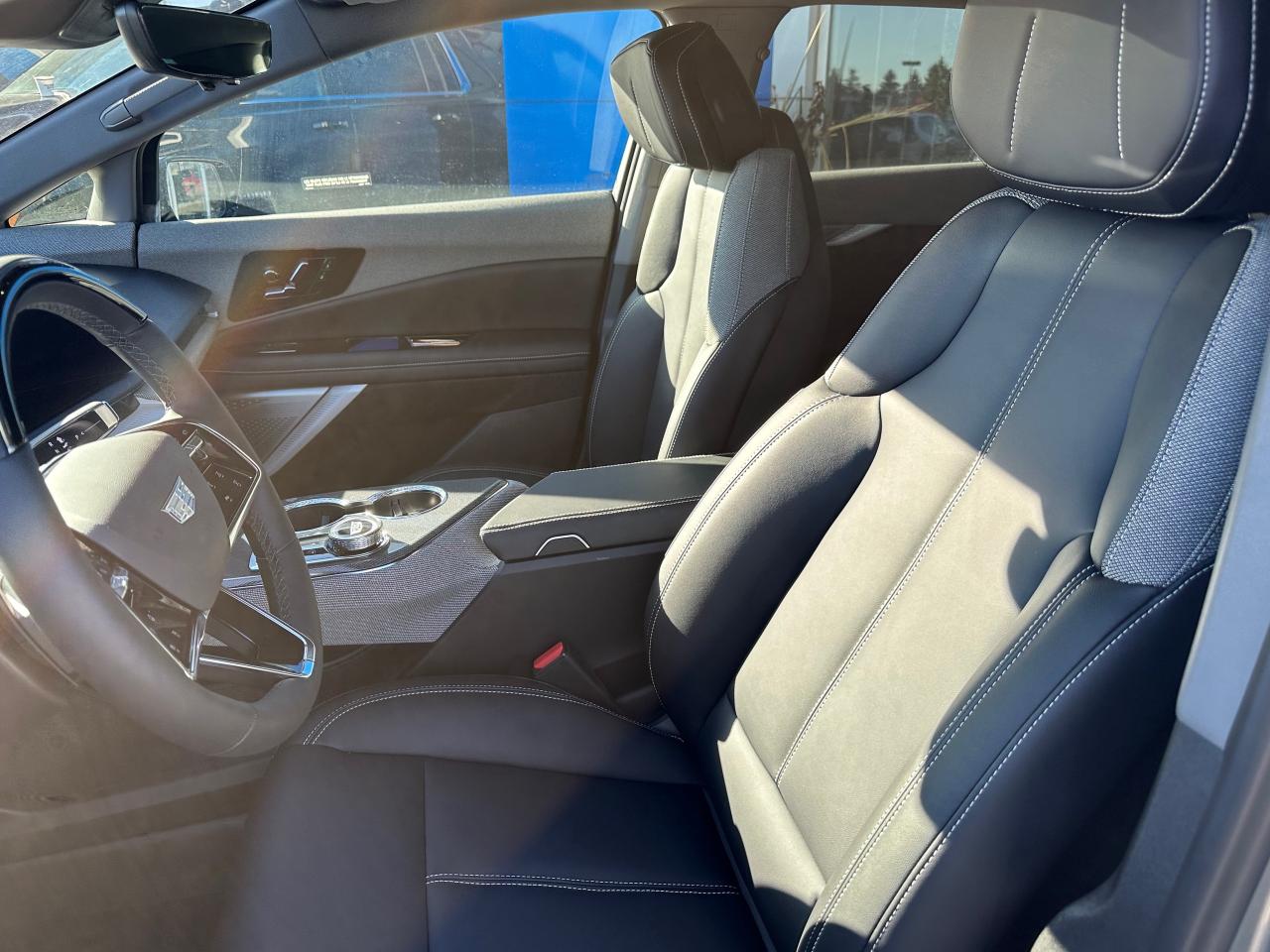 2026 Cadillac OPTIQ Sport 4dr Photo