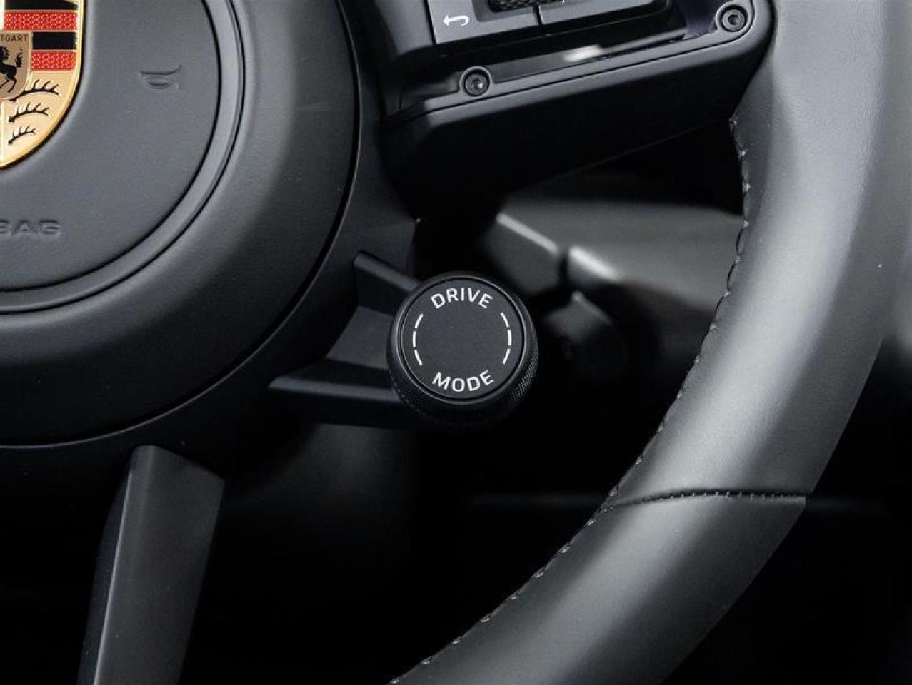 2025 Porsche Macan  Photo