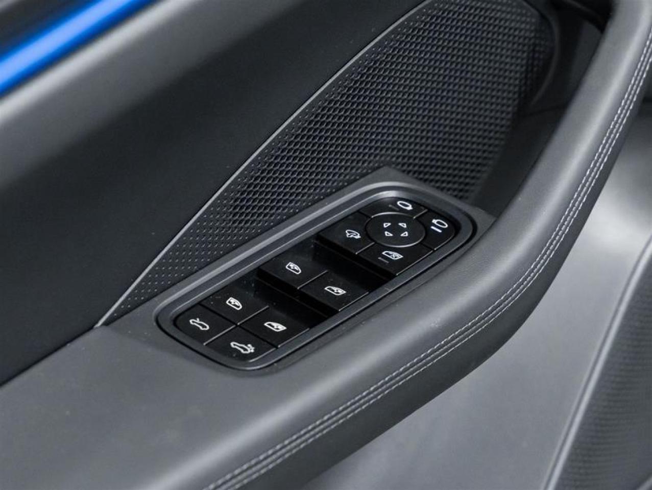 2025 Porsche Macan  Photo