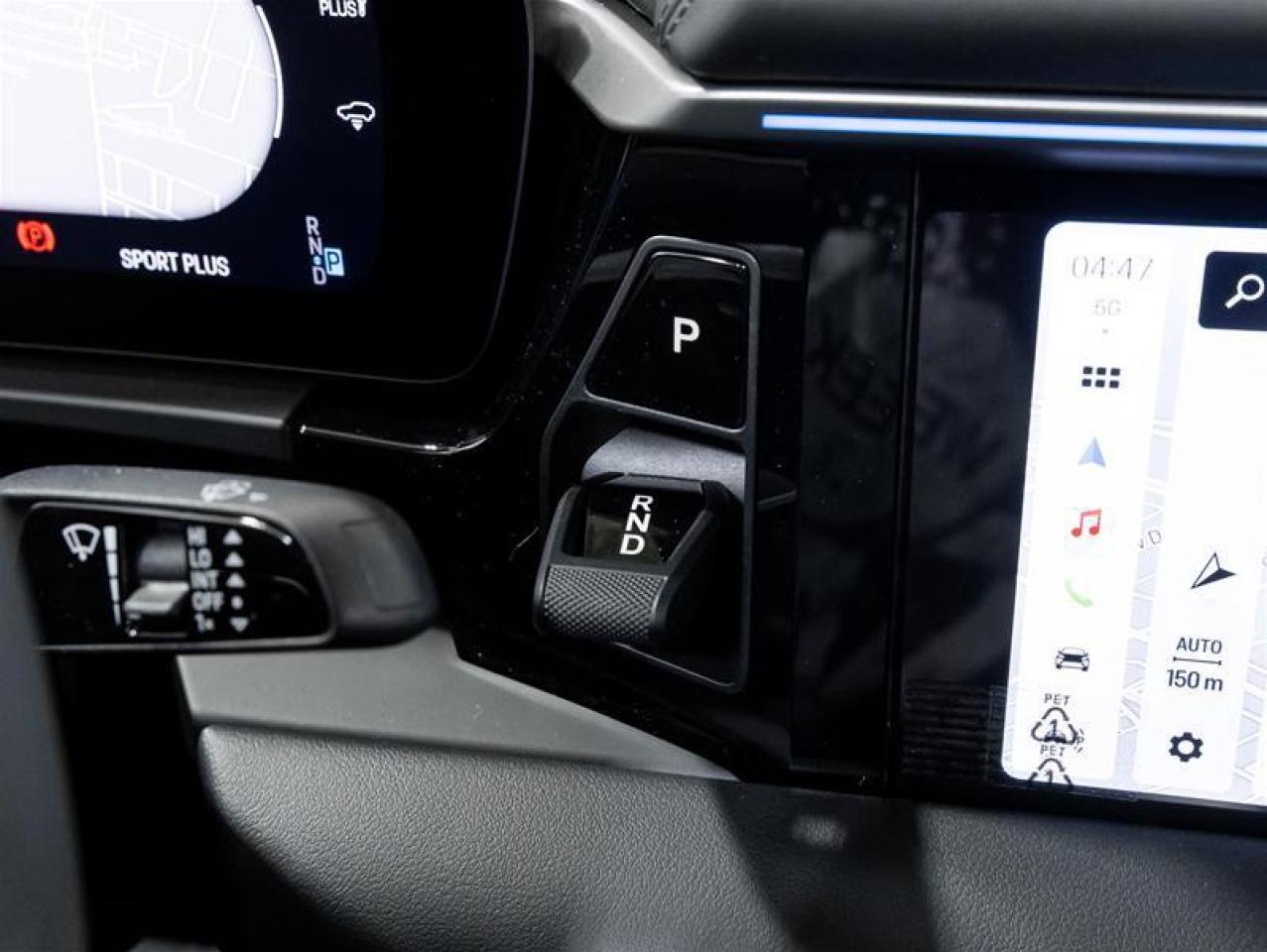 2025 Porsche Macan  Photo