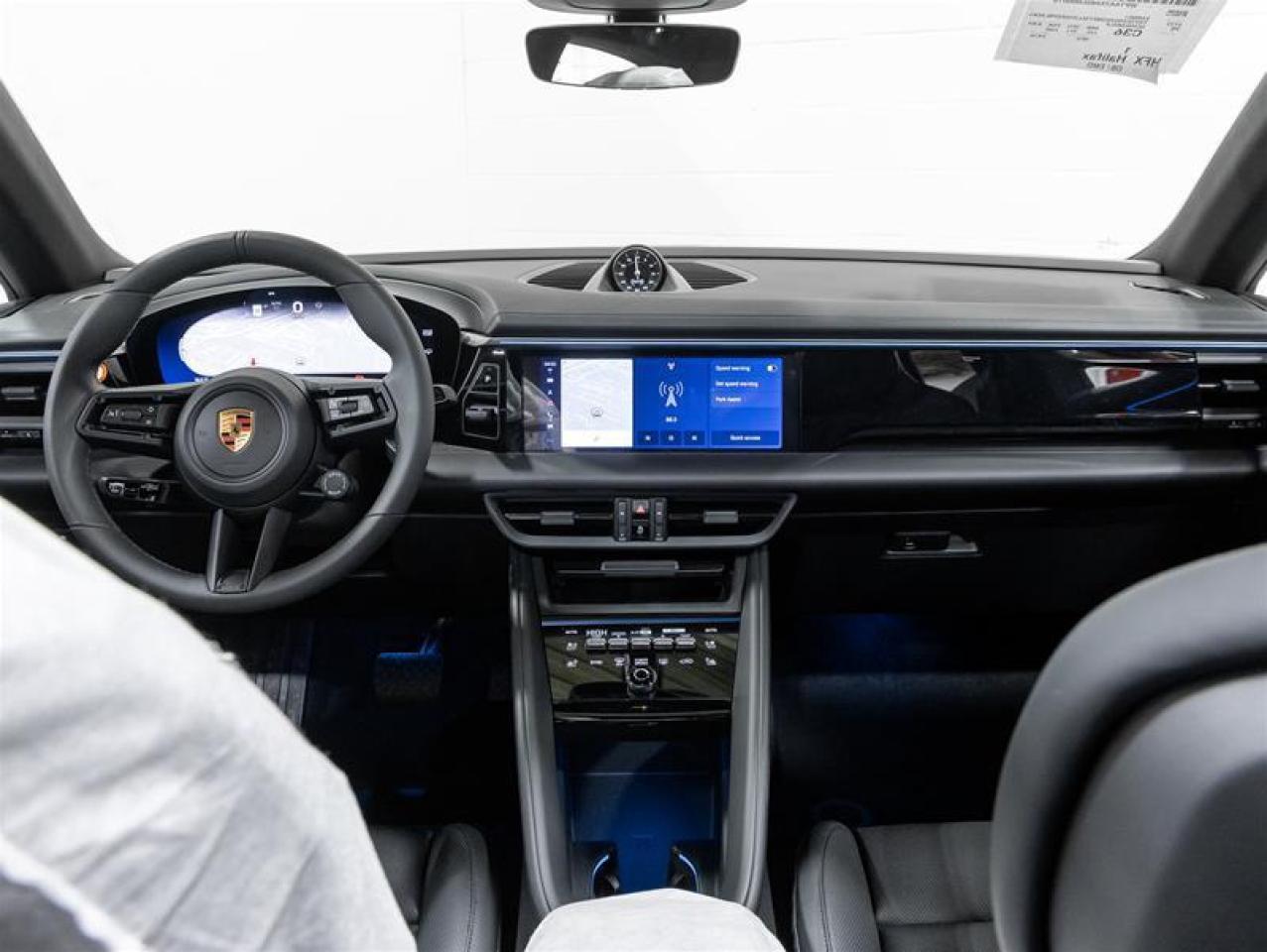 2025 Porsche Macan  Photo