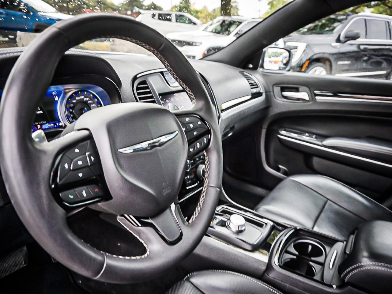 2023 Chrysler 300  Photo