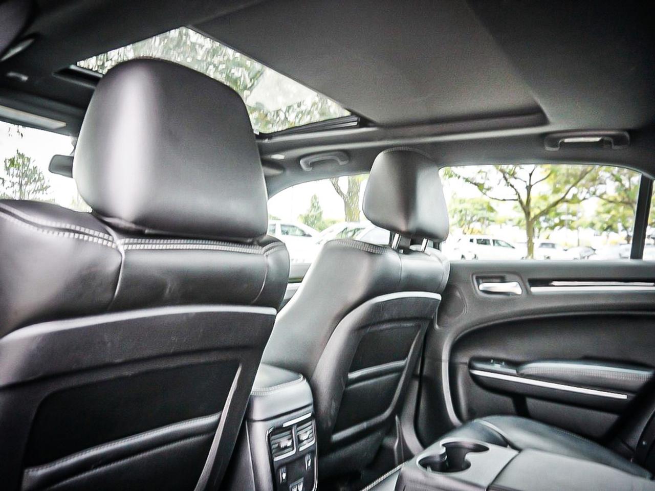 2023 Chrysler 300  Photo