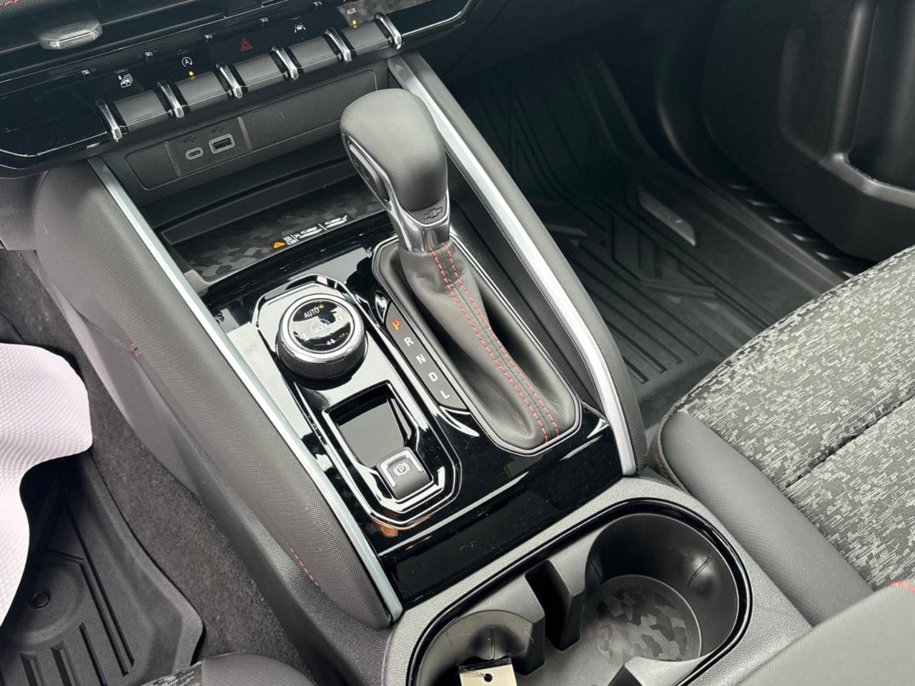 2026 Chevrolet Colorado Crew Cab Short Box 4-Wheel Drive Z71 Photo