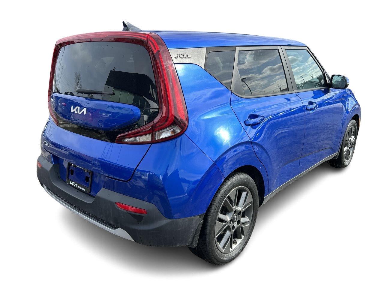 2022 Kia Soul EX PREMIUM   Style, Comfort, and Smart Technology Photo