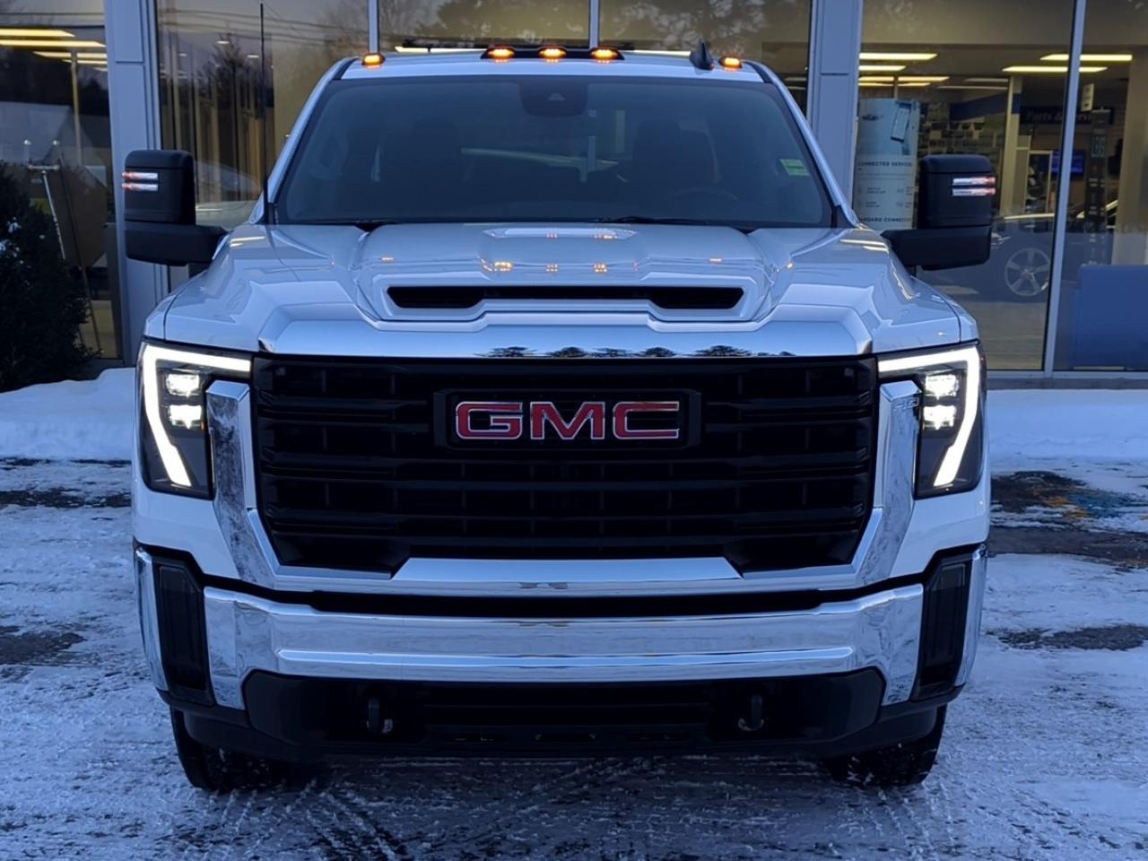 2026 GMC SIERRA 2500HD Crew Cab Standard Box 4-Wheel Drive Pro Photo