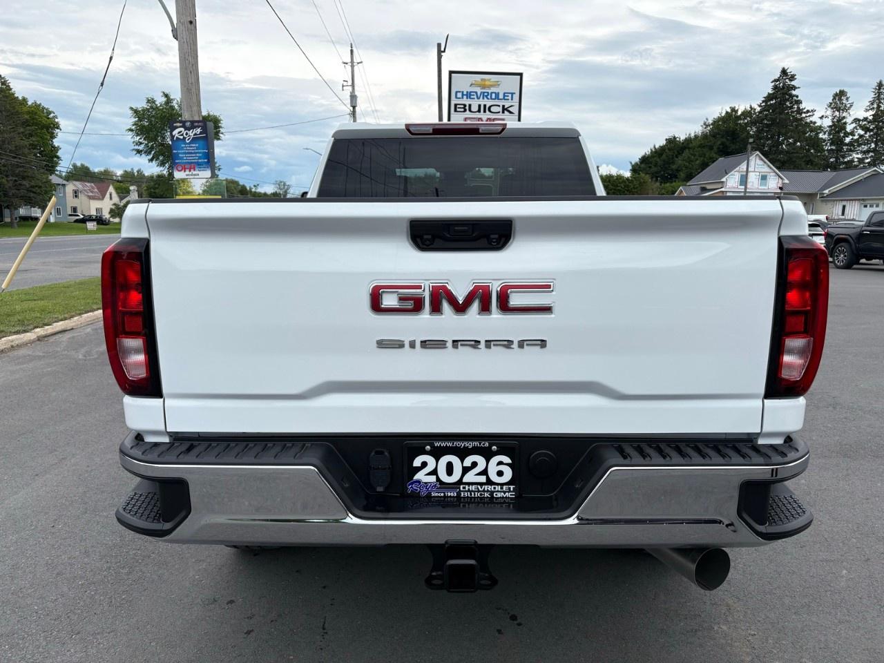 2026 GMC SIERRA 2500HD Crew Cab Standard Box 4-Wheel Drive Pro Photo