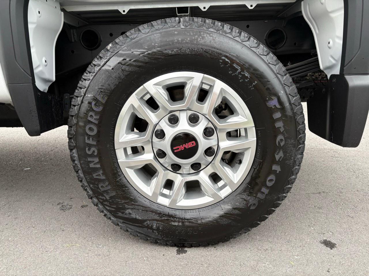 2026 GMC SIERRA 2500HD Crew Cab Standard Box 4-Wheel Drive Pro Photo