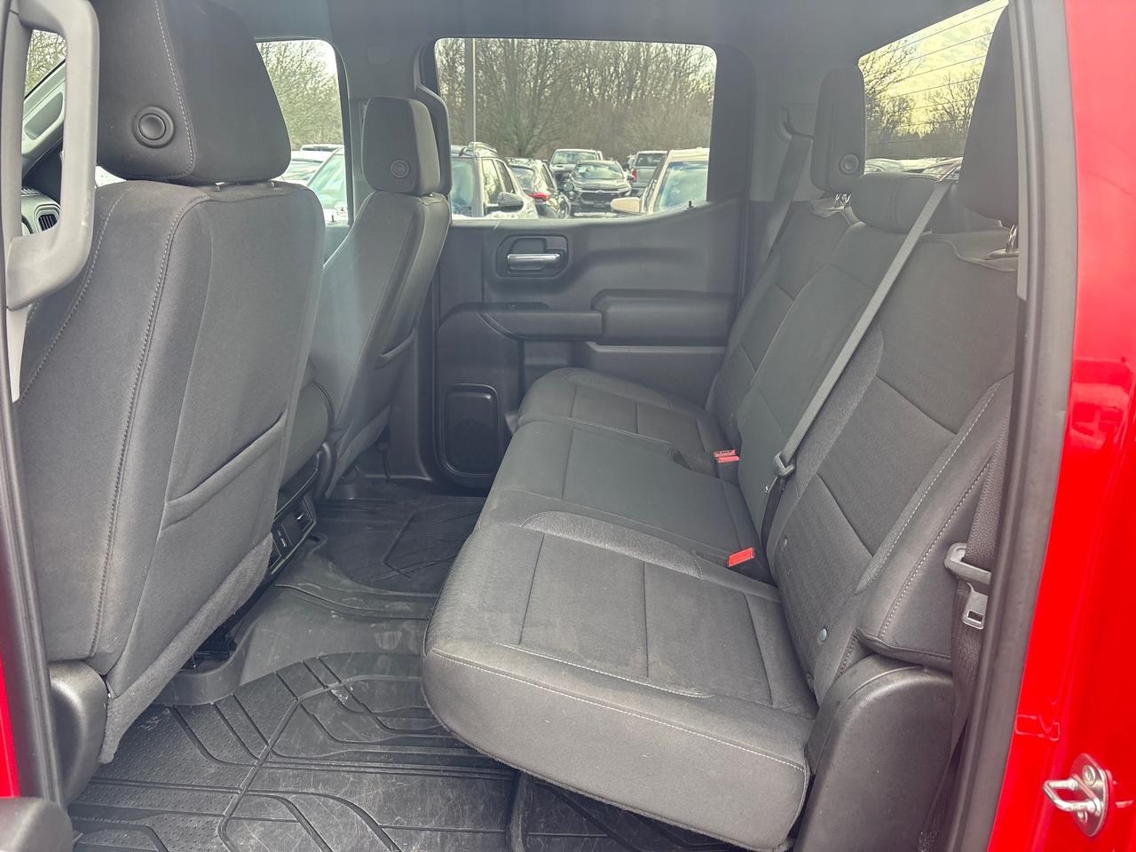 2024 Chevrolet Silverado 1500 Custom Crew + Steps + 20 Alloys + Tow Pkg + Low Km Photo