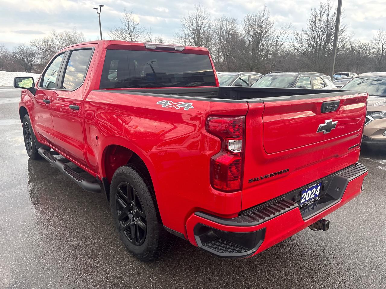 2024 Chevrolet Silverado 1500 Custom Crew + Steps + 20 Alloys + Tow Pkg + Low Km Photo