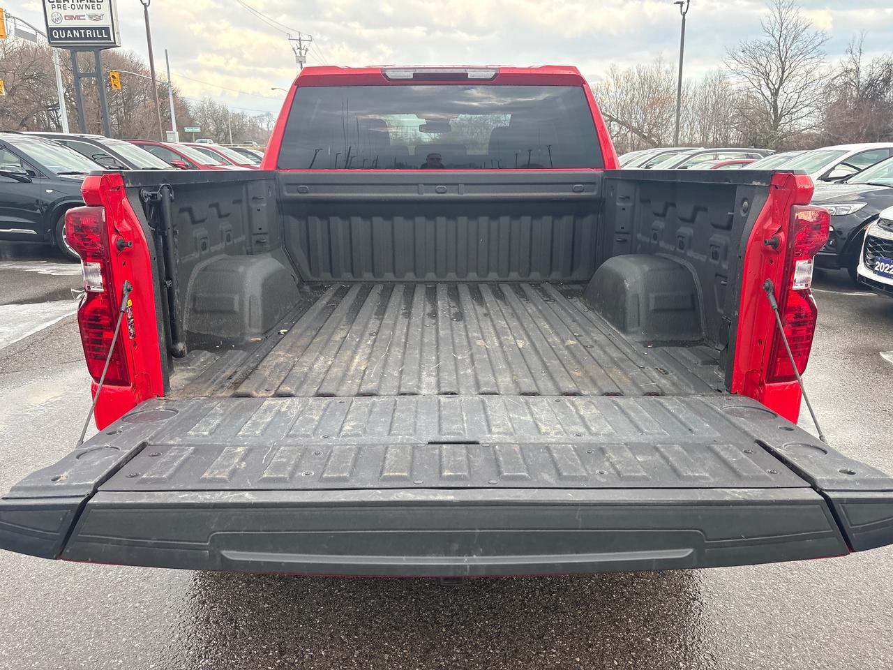 2024 Chevrolet Silverado 1500 Custom Crew + Steps + 20 Alloys + Tow Pkg + Low Km Photo
