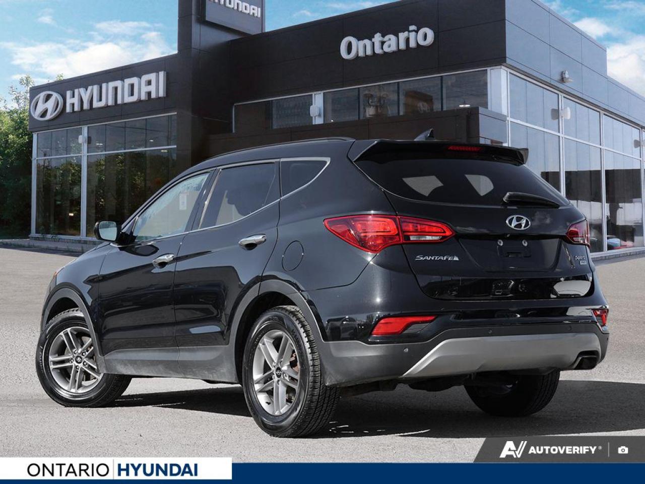 2017 Hyundai Santa Fe Sport 2.4 Premium (A6) 4dr All-Wheel Drive Photo