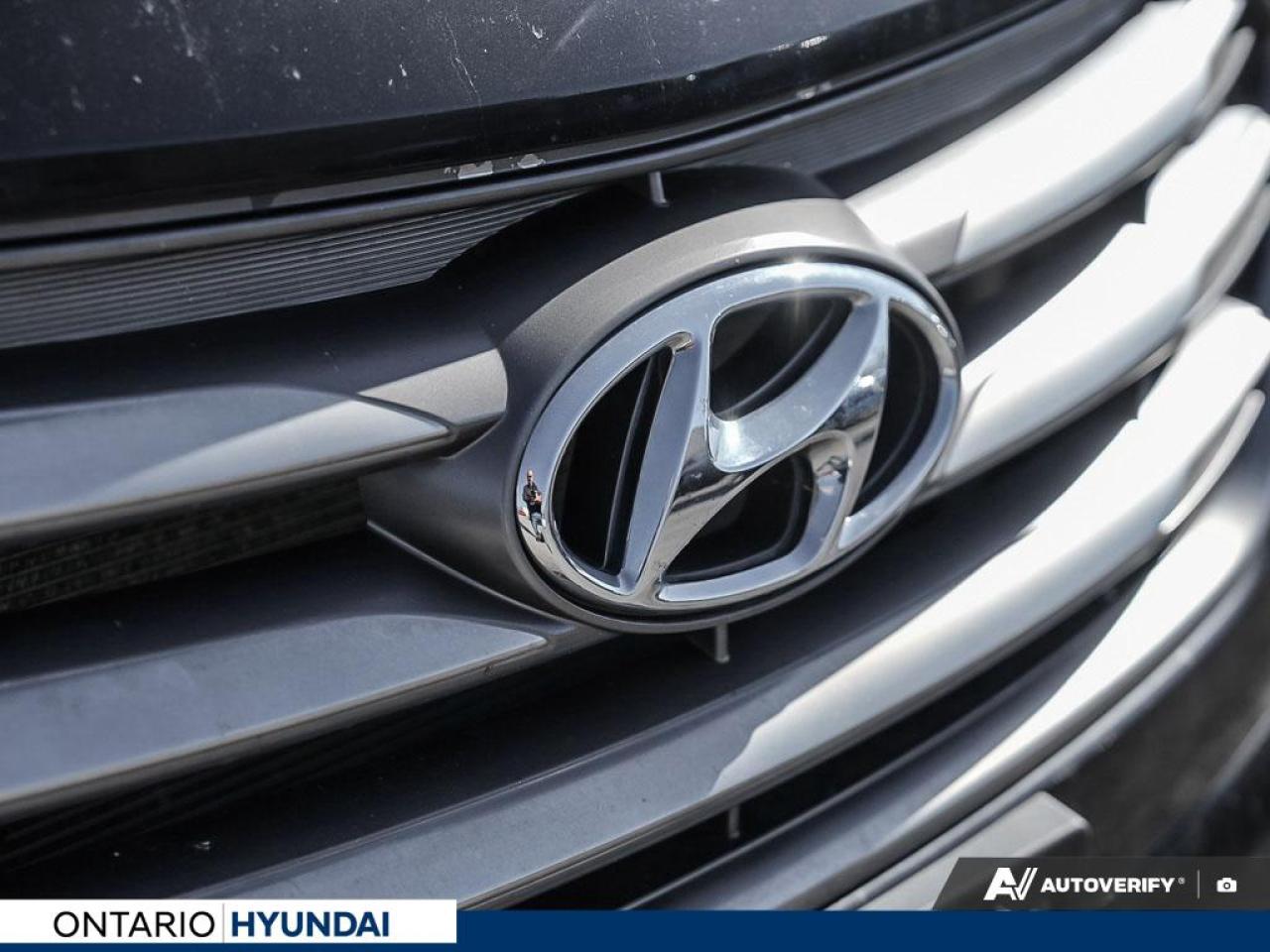 2017 Hyundai Santa Fe Sport 2.4 Premium (A6) 4dr All-Wheel Drive Photo