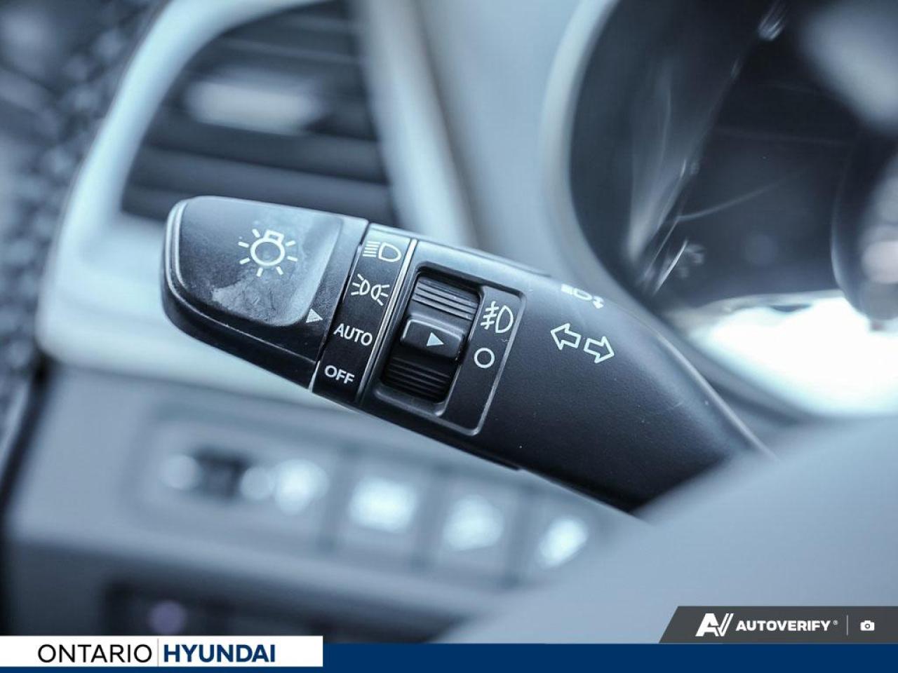 2017 Hyundai Santa Fe Sport 2.4 Premium (A6) 4dr All-Wheel Drive Photo