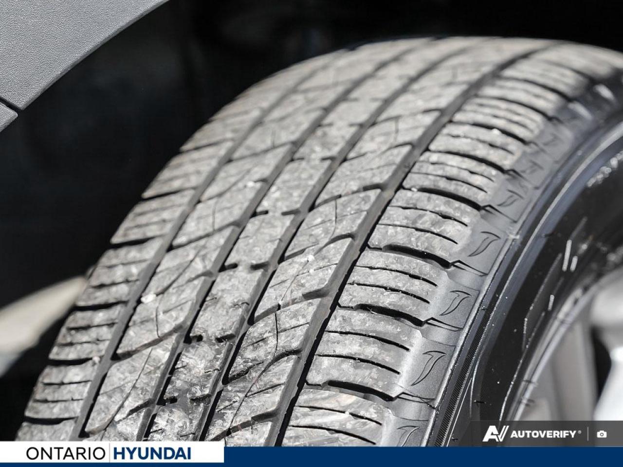 2017 Hyundai Santa Fe Sport 2.4 Premium (A6) 4dr All-Wheel Drive Photo