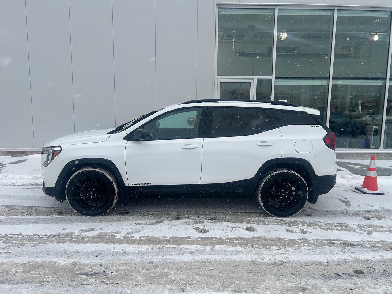 2024 GMC Terrain SLE 4dr All-Wheel Drive Photo5