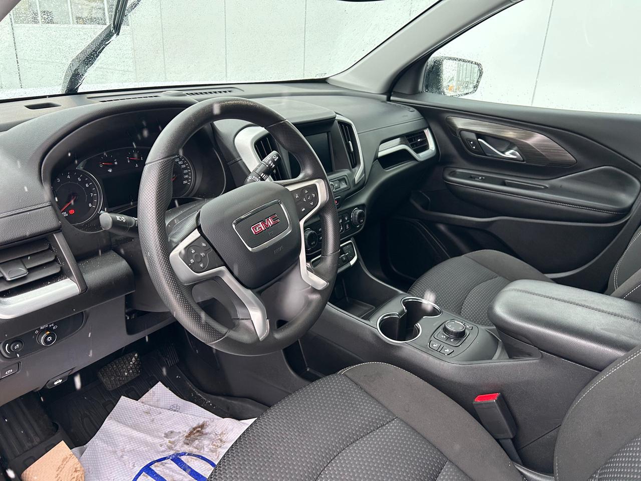 2024 GMC Terrain SLE 4dr All-Wheel Drive Photo