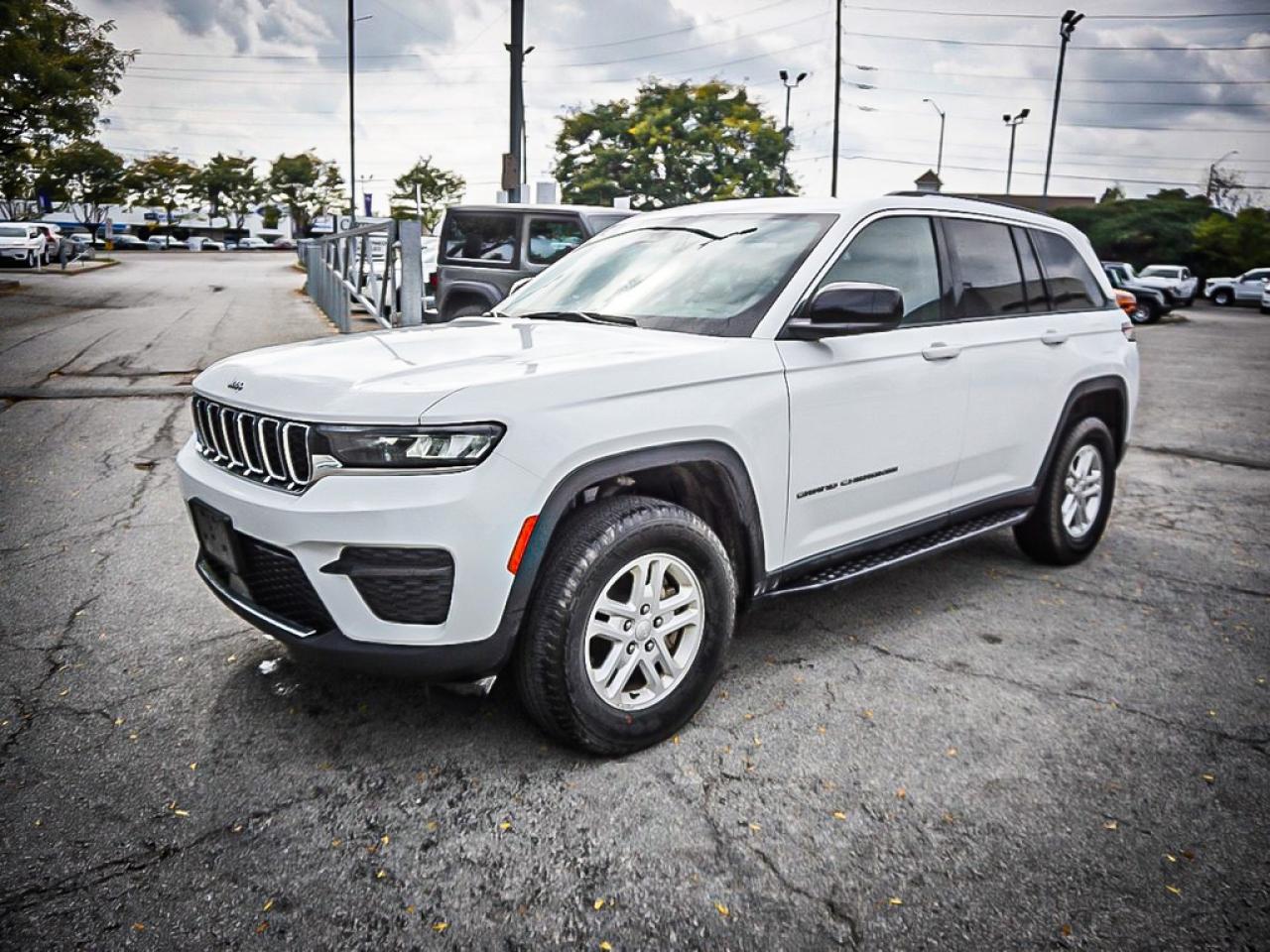 2023 Jeep Grand Cherokee  Photo4